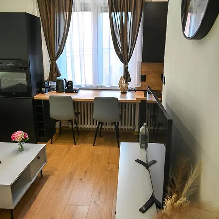 Cozy Heart Apartment